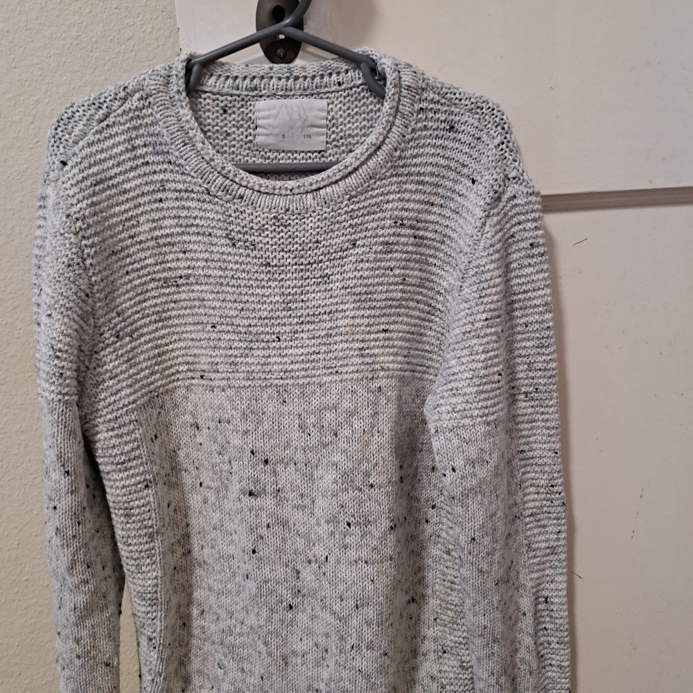 Little boys light gray sweater. Brand Zara. Size 6.